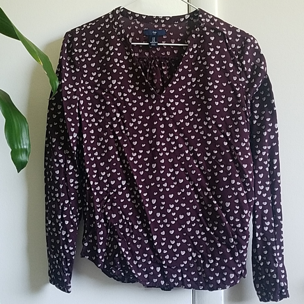 GAP cute hearts top